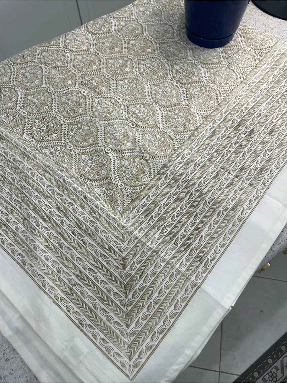 Dkara Beige & White Decorative Tablecloth - Elegant Patterned Dining Linen 60x60